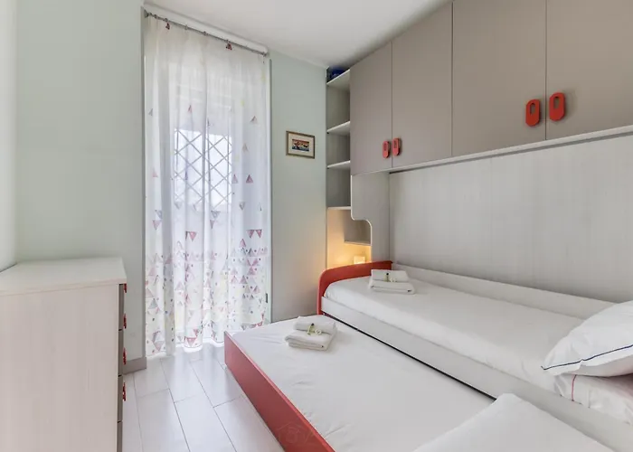 Apartment Modern 2 Bedroom Cinecitta Rom