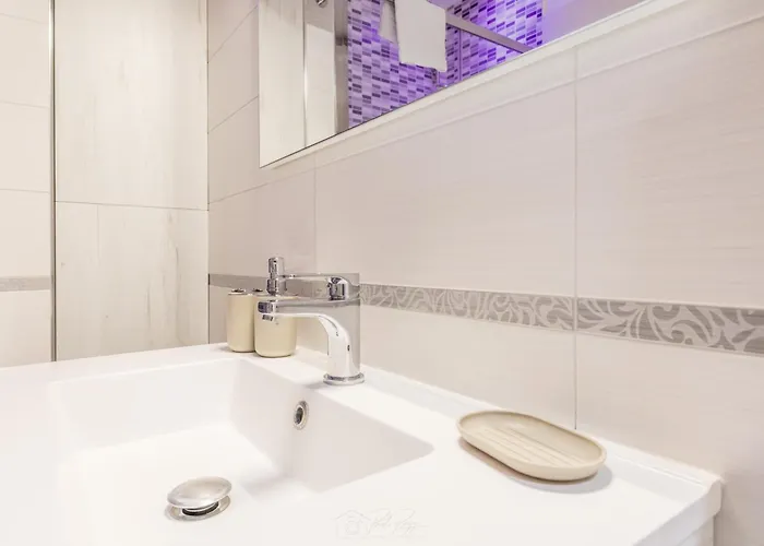 Modern 2 Bedroom Cinecitta *